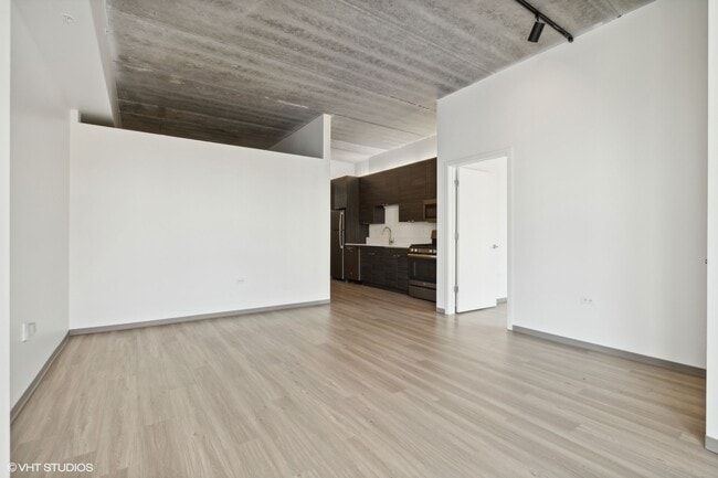 Photo - 1920 N Milwaukee Ave