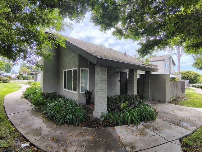 Photo - 10805 Caravelle Pl House