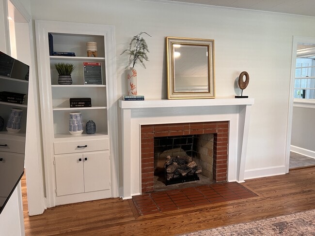 Photo - 209 S Tunstall St