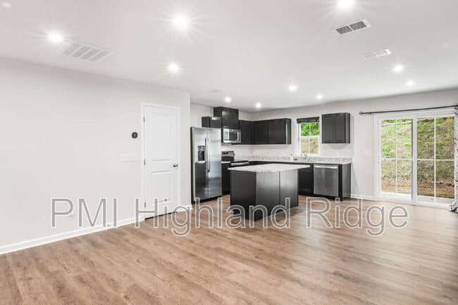 Photo - 828 Knox Crst