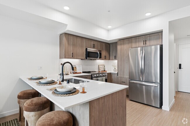 C1 1BR, 1BA - 723SF - Kitchen