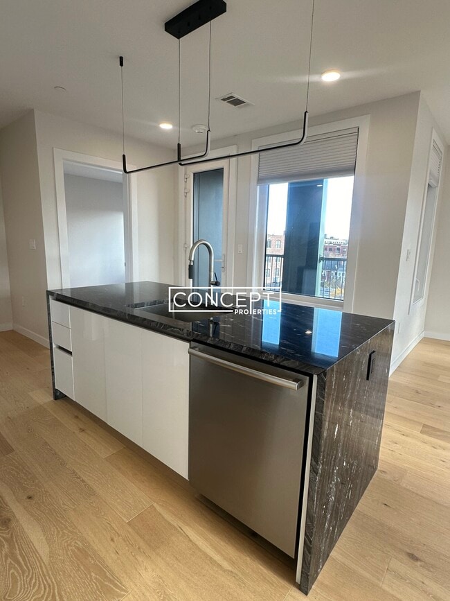 Photo - 194 Sumner St Unit 401-CP