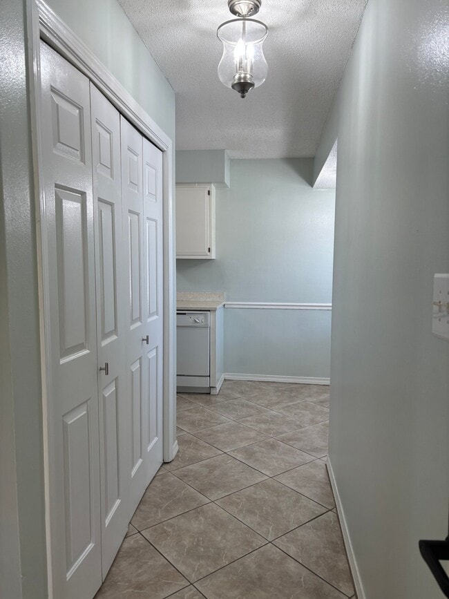 Photo - 262 Highpoint Dr