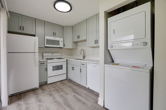 Photo - 117 Gant Cir Unit F