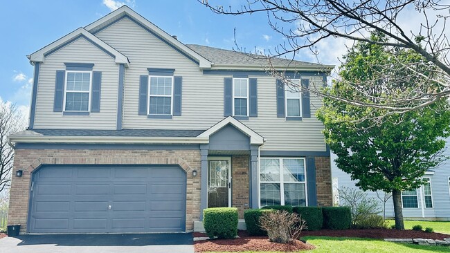 Building Photo - 1637 Trails End Ln