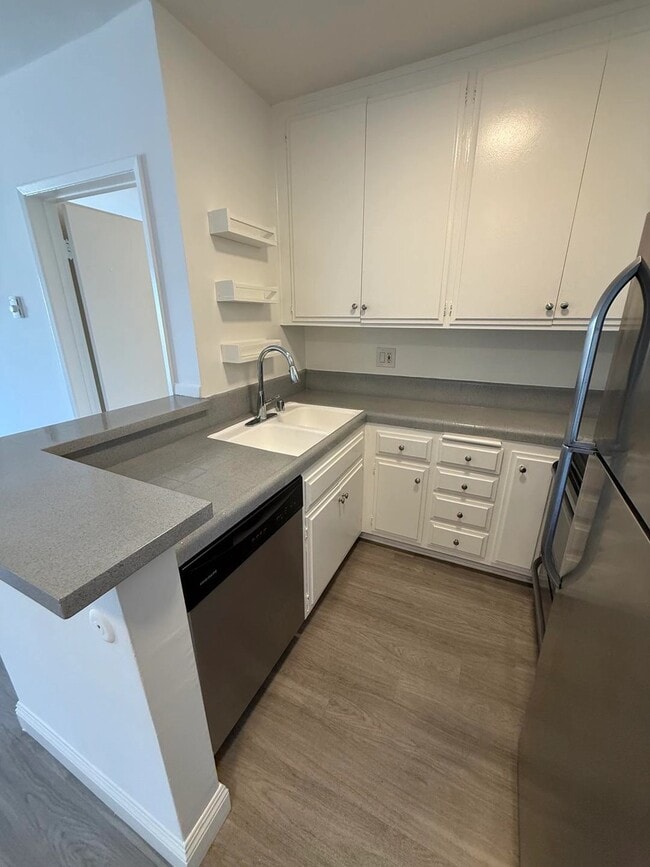Photo - 10760 Rose Ave Unit 317