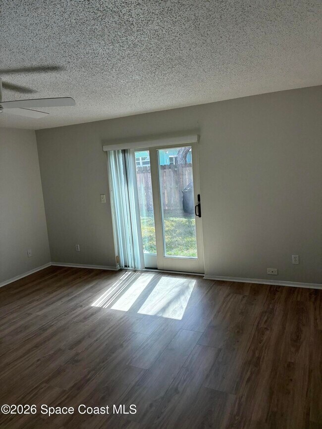 Photo - 131 NE 2nd St