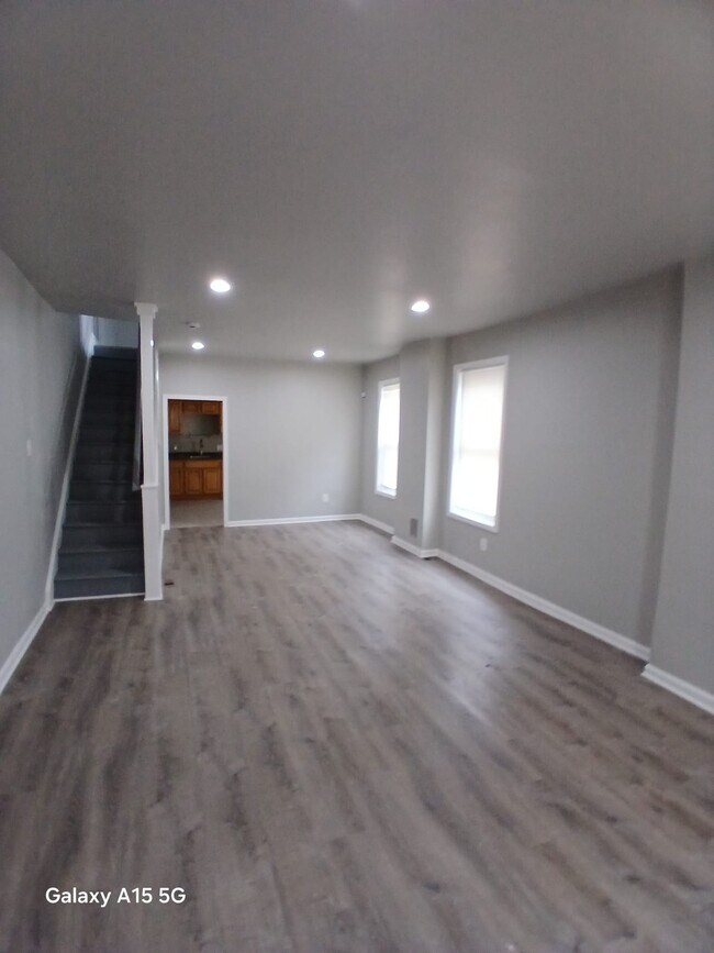 116 E Pastorius St