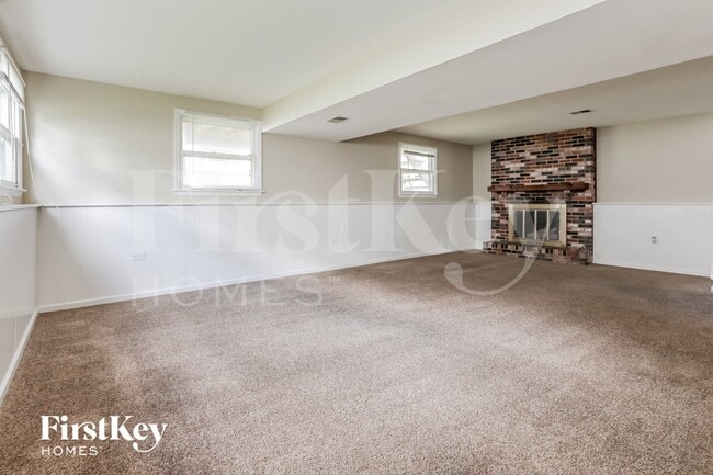 Photo - 876 N Commonwealth Ave