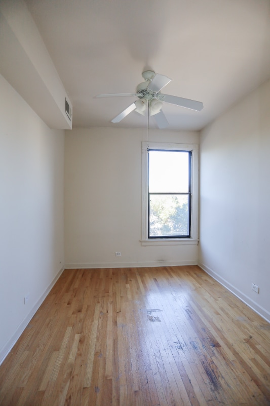 Photo - 703 W Willow St Unidad 2