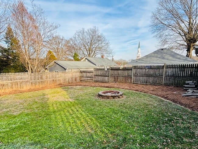 Photo - 109 S Rose Ave