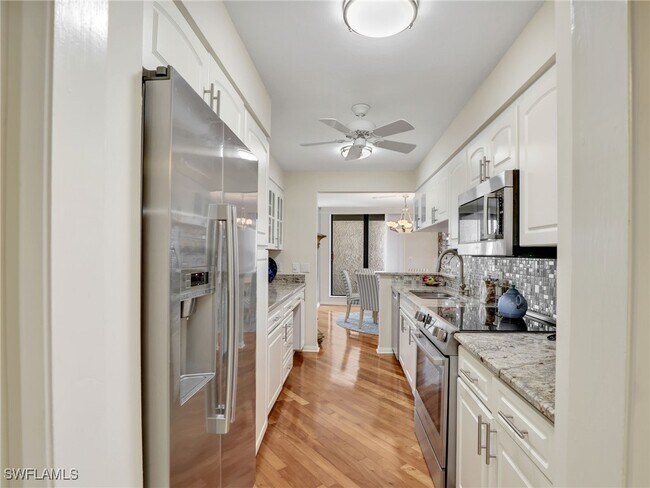 Photo - 4005 Gulf Shore Blvd N Unidad 800