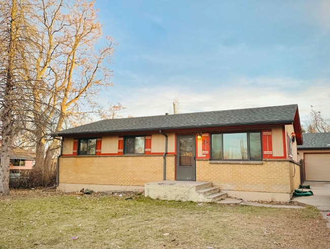 Building Photo - 7520 W Oregon Dr