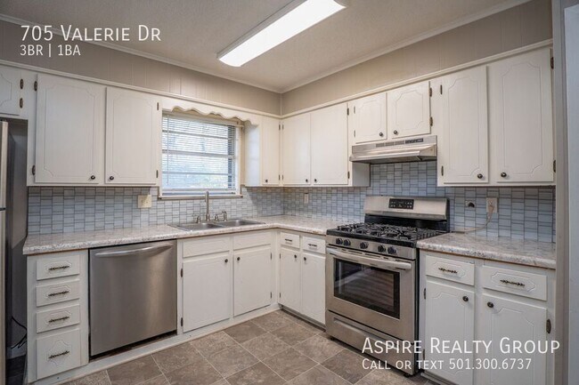 Photo - 705 Valerie Dr