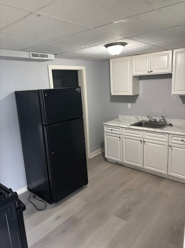 Building Photo - 19-21 Shelley Court Unit 21