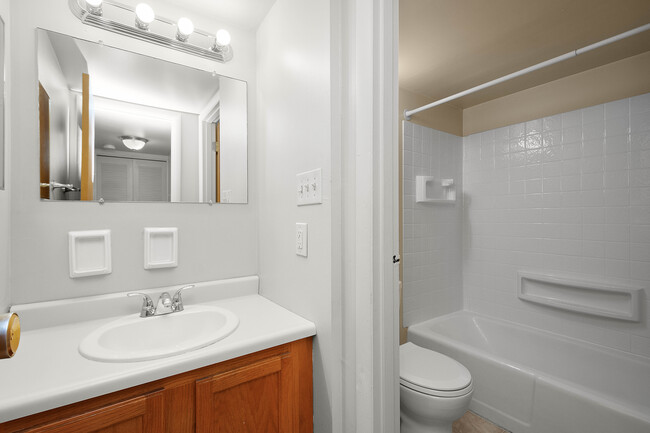Photo - Briaridge Apartments