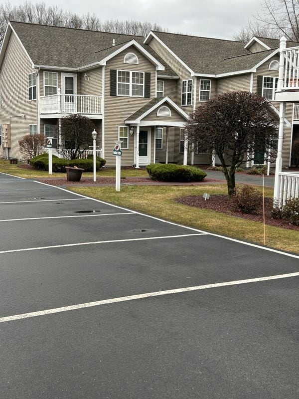 Building Photo - 55 Elderberry Ct