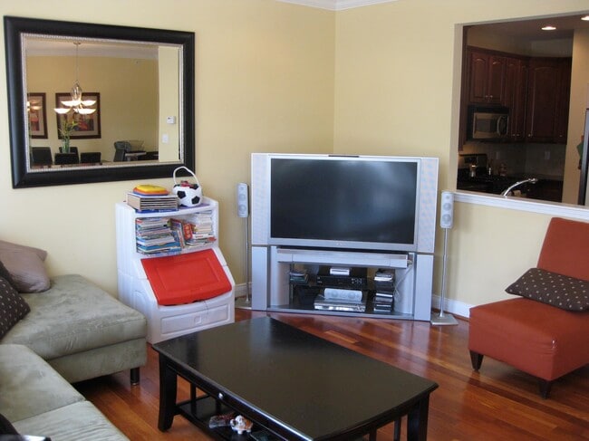 Photo - 9 Surry Ct
