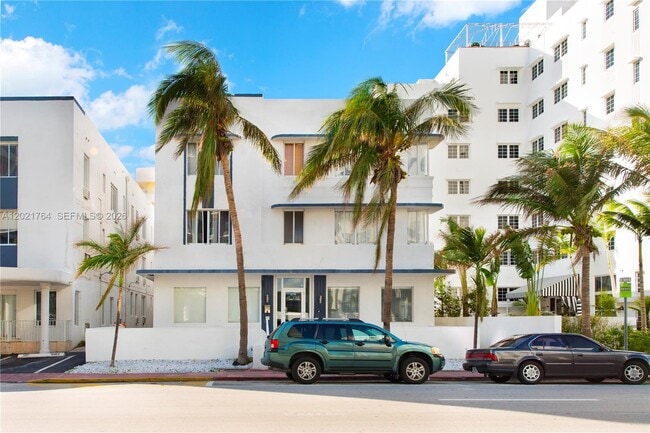 Building Photo - 3710 Collins Ave Unit N-305