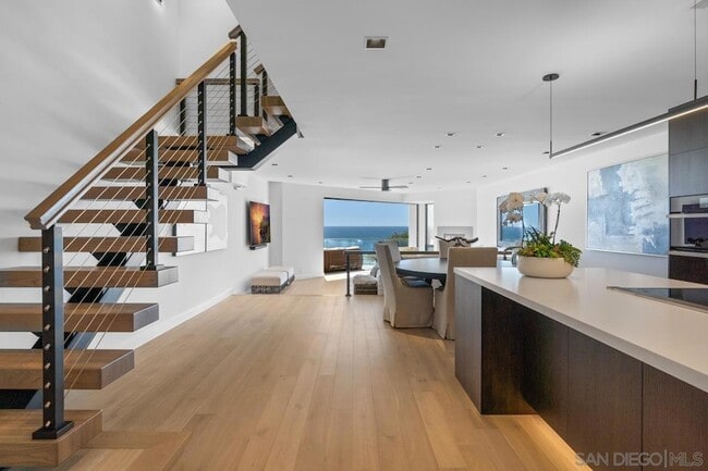 Photo - 135 S Sierra Ave Unidad 32