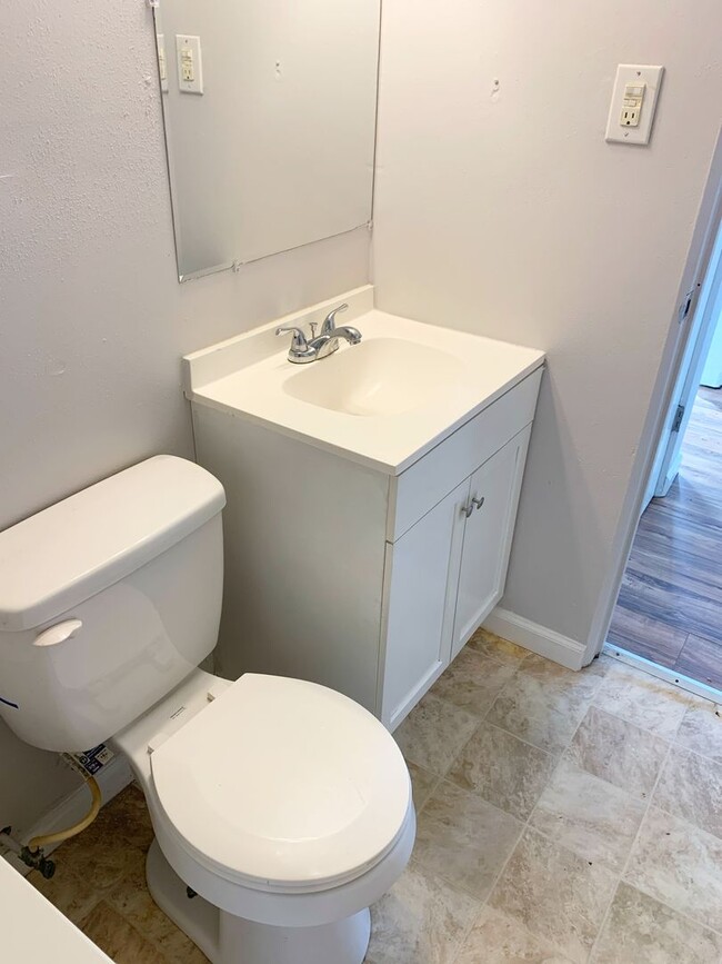 Photo - Renovated and Move In Ready...725 Ashland, Mitchell, IL 62040