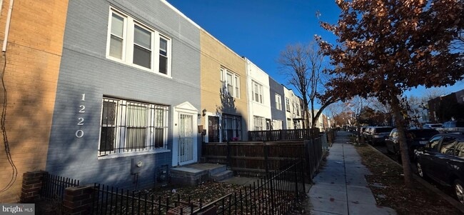 Photo - 1220 16th St NE