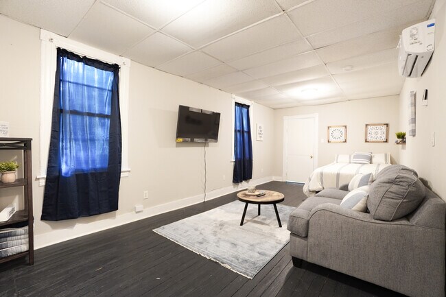 Photo - 1911 High St Unit B