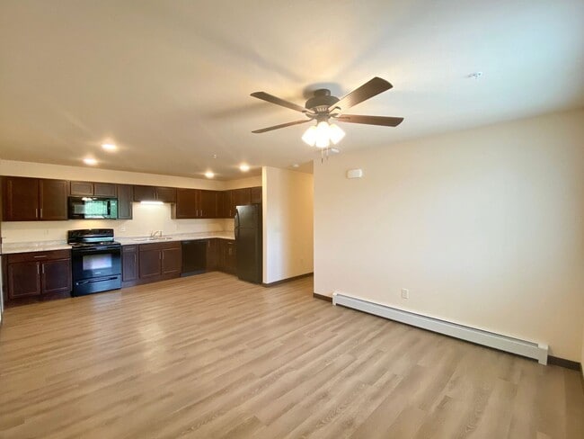 Photo - Willow Estates