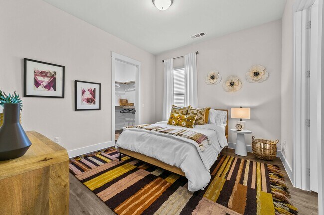Photos_LuxeOfMckinney_Bedroom-21