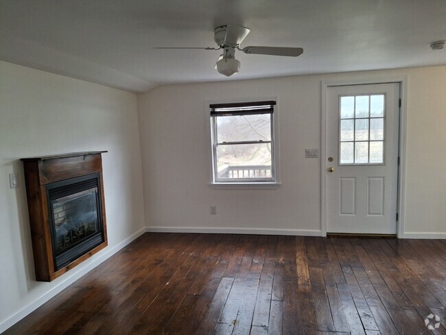 Building Photo - 89 Smith Bridge Rd Unit 89A Smith Bridge Rd Rental