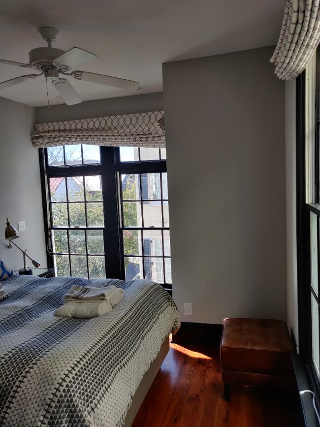 Photo - 3 BD DOWNTOWN Single Family House