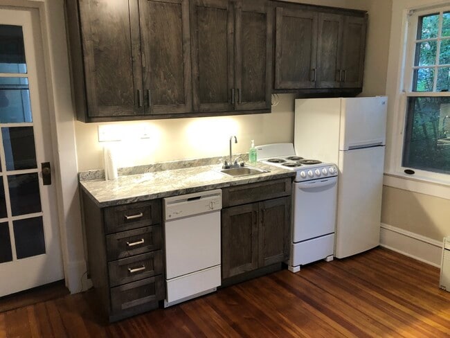 New Kitchen - 1212 Brookstown Ave Unit B