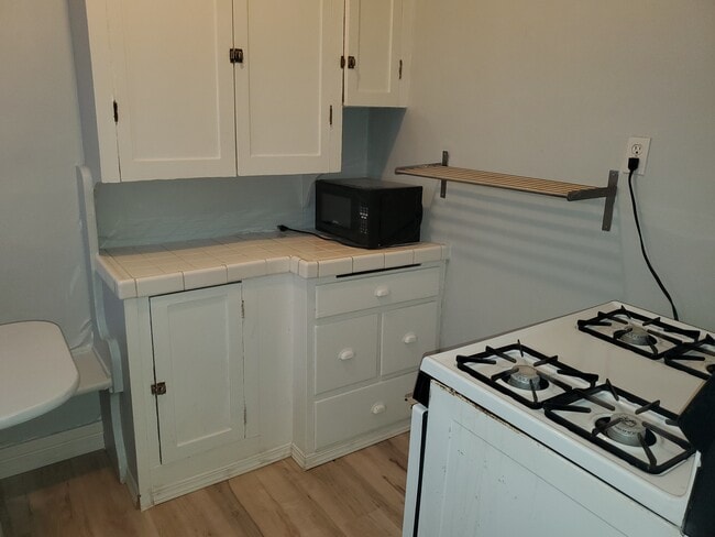 Photo - 1432 N Formosa Ave