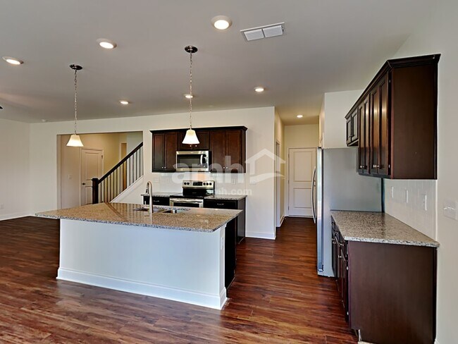 Photo - 455 Summit View Ct