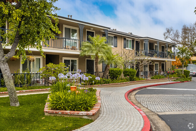 Building Photo - 660 S Glassell St Unit 18 Rental