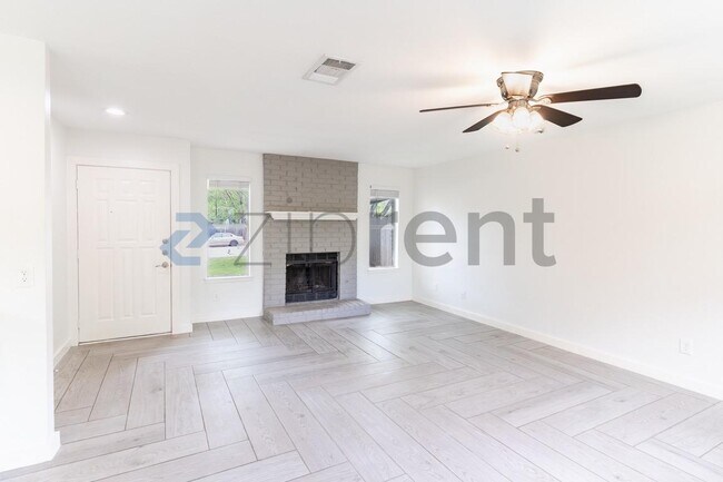 Photo - 2311 Singletree Ave