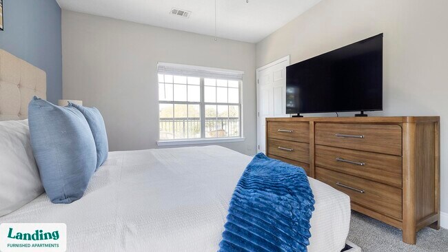 100 Crossing Blvd Unit 907
