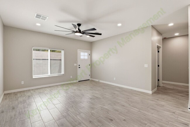 Photo - 511 E 8th Ave
