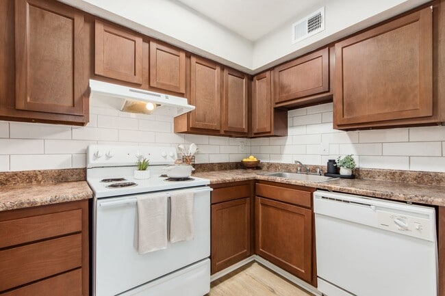 Hilliard Village Apartments