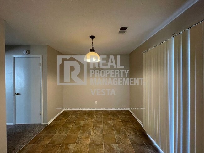 Photo - 515 Maplewood Dr