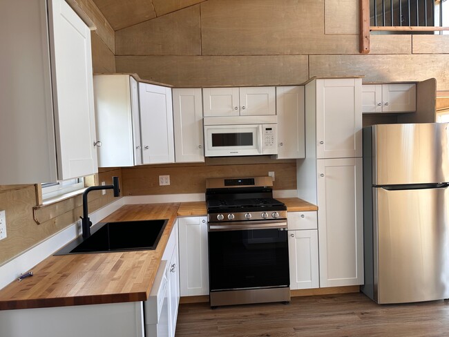 Photo - 1149 Virginia Lynn Wy