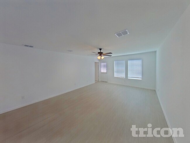 Photo - 803 Ponderosa Ln