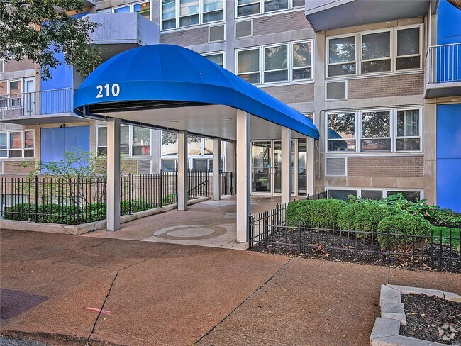 Building Photo - 210 N 17th St Unit 210 Rental