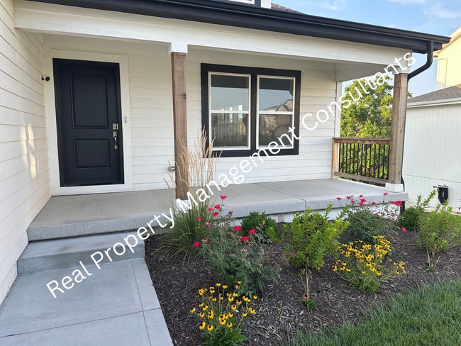 Photo - 1628 SW Buckthorn St