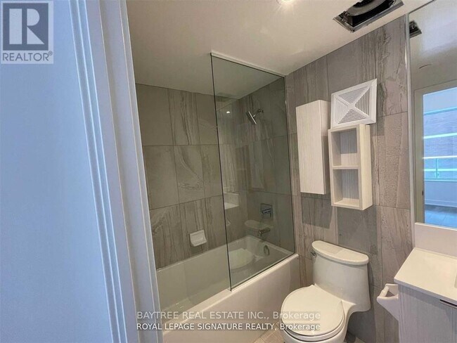 Photo - 195 Redpath Ave Unité 1208