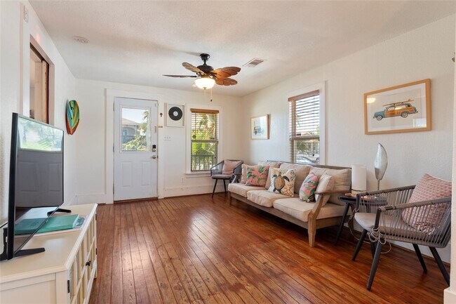 Photo - 2216 Grover Ave