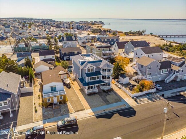 Photo - 233 12th Ave