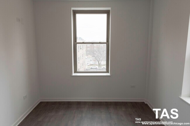 Photo - 940 W Winona St Unit 604