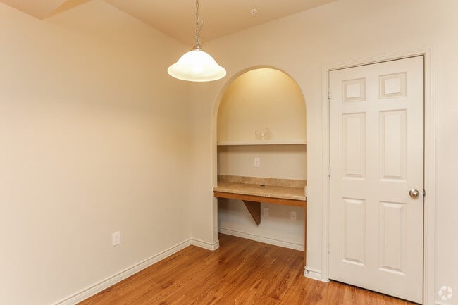2BR, 2BA - 989SF Dining Area and Built-In Desk - Woodlawn Ranch Apartments