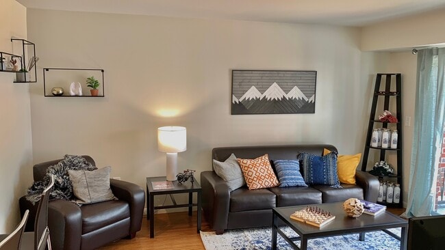 Photo - Grandmarc at the Corner